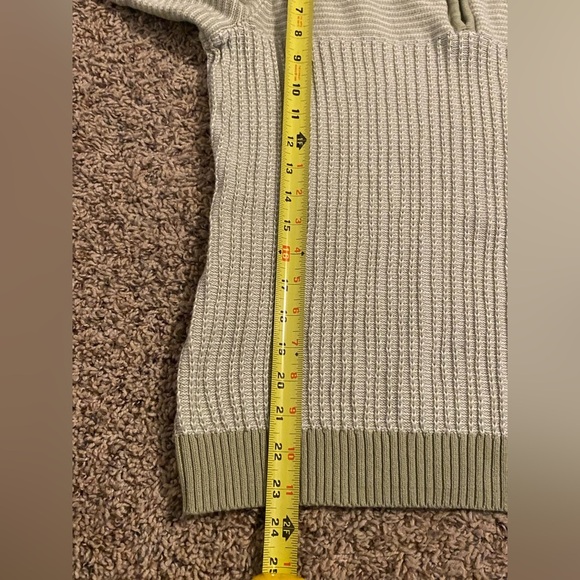 Women’s Liz Claiborne Quater Zip sweater. Medium - Picture 5 of 5